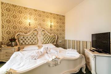 Фото номера Улучшенные апартаменты с гидромассажной ванной Курортные отели Pałac Margot SPA г. Карпач 2