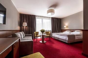Фото номера Улучшенный двухместный номер с 1 кроватью Отель Hotel Konradówka г. Карпач 5