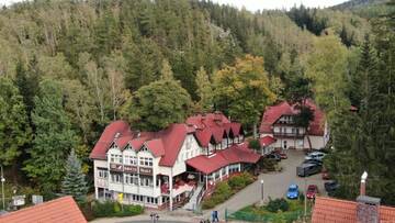 Фото Курортные отели Ośrodek Krucze Skały г. Карпач 2