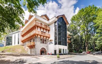 Фото Курортные отели Zamek Księża Góra г. Карпач 3