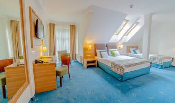 Фото номера Улучшенный двухместный номер с 1 кроватью Отель Greno Hotel &amp; Spa г. Карпач 7