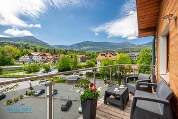 Фото номера Апартаменты с видом на горы Апартаменты Apartamenty BLUE SKY г. Карпач 3