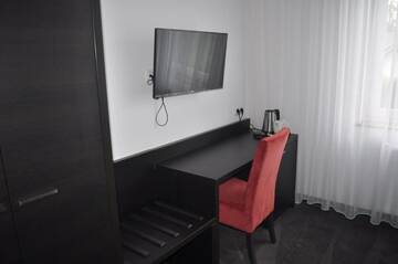Фото номера Трехместный номер - Доступ для гостей с ограниченными физическими возможностями Отели типа «постель и завтрак» Villa Karpacz г. Карпач 6