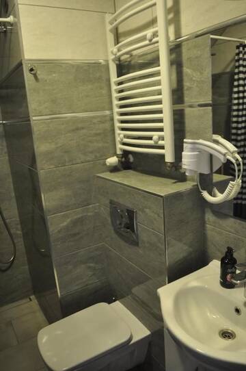 Фото номера Трехместный номер с балконом Отели типа «постель и завтрак» Villa Karpacz г. Карпач 12