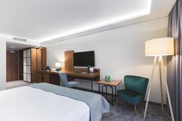Фото номера Двухместный номер с 1 или 2 кроватями и балконом Отель Green Mountain 5* Hotel г. Карпач 8