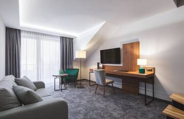 Фото номера Апартаменты - Двухуровневые Отель Green Mountain 5* Hotel г. Карпач 7