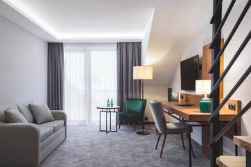 Фото номера Апартаменты - Двухуровневые Отель Green Mountain 5* Hotel г. Карпач 8