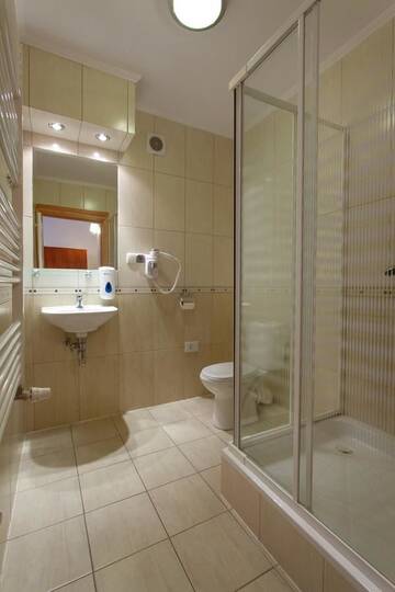 Фото номера Трехместный номер Гостевой дом Pensjonat Śnieżka SPA г. Карпач 4